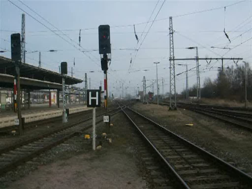 101 034-7 mit IC2116 von Stuttgart Richtung Greifswald bei der Einfahrt um 17.07 Uhr im Rostocker Hbf(18.03.10)