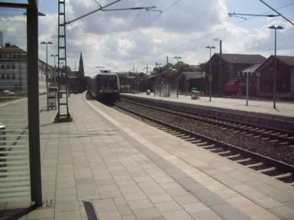 101 101 am IC 2376 bei der ausfahrt aus Schwerin Hbf am 5.8.09