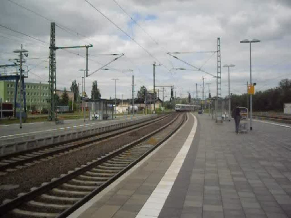 101 144 bei der einfahrt in Schwerin Hbf