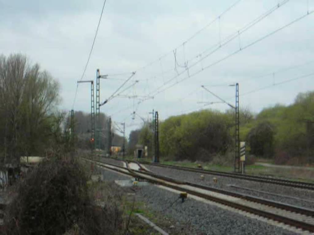 103 184 mit einem Sonderzug von Karslruhe nach Hamburg am 10.04.10 in Hannover Misburg.