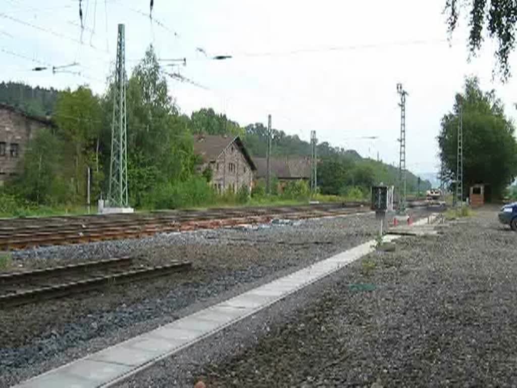 103 222 mit ST 91898 Minden - Fulda bei der Durchfahrt Eschwege West. 17.08.2009.