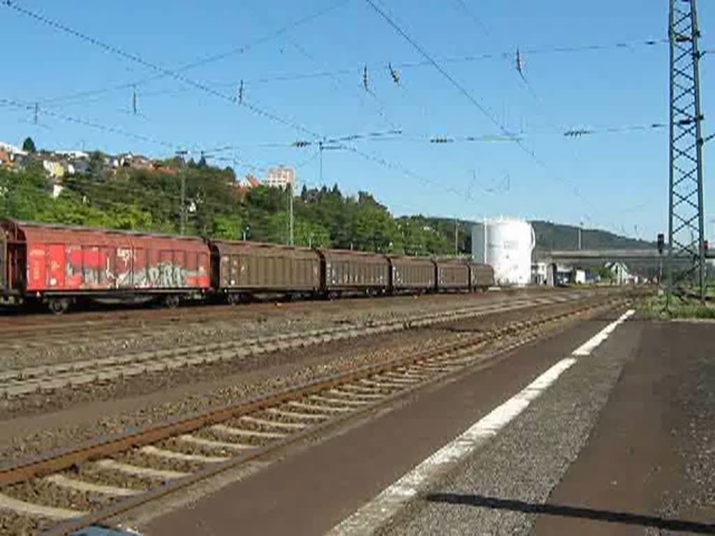 110 343-1 mit einem Messwagen in Fahrtrichtung Sden durch Bad Hersfeld. Aufgenommen am 01.09.2009.