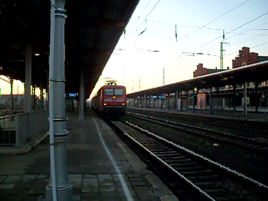 112 138 mit einem RE nach Halle/Saale.

