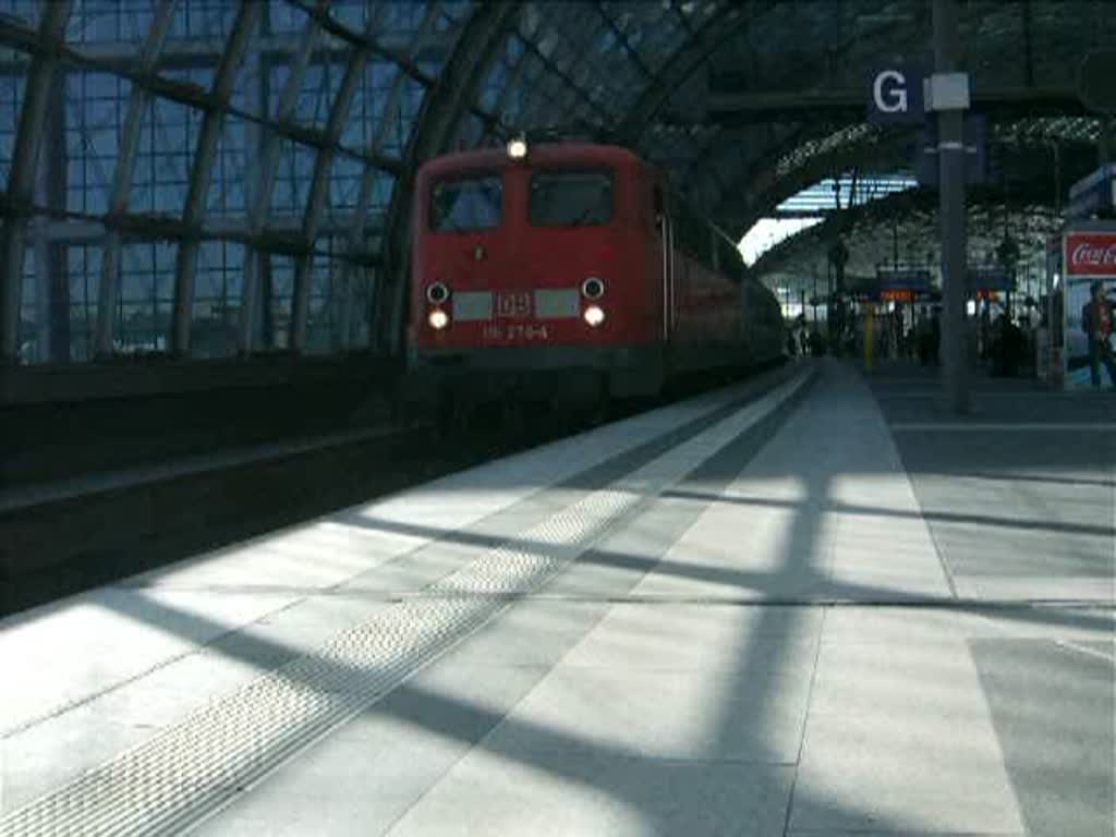 115 278-4 mit D441 Berlin Zoologischer Garten nach Kiev kurz vor der Ausfahrt im Berliner Hbf.(07.04.10)