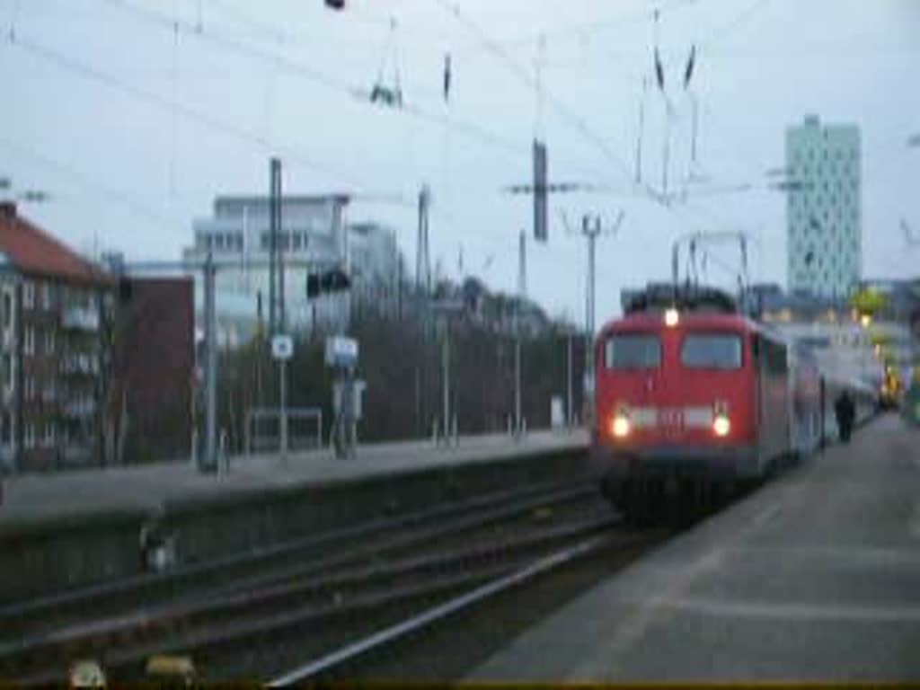 115 307-1 verlsst Altona mit einem Autozug. 28.03.08. Gru an den Tf!