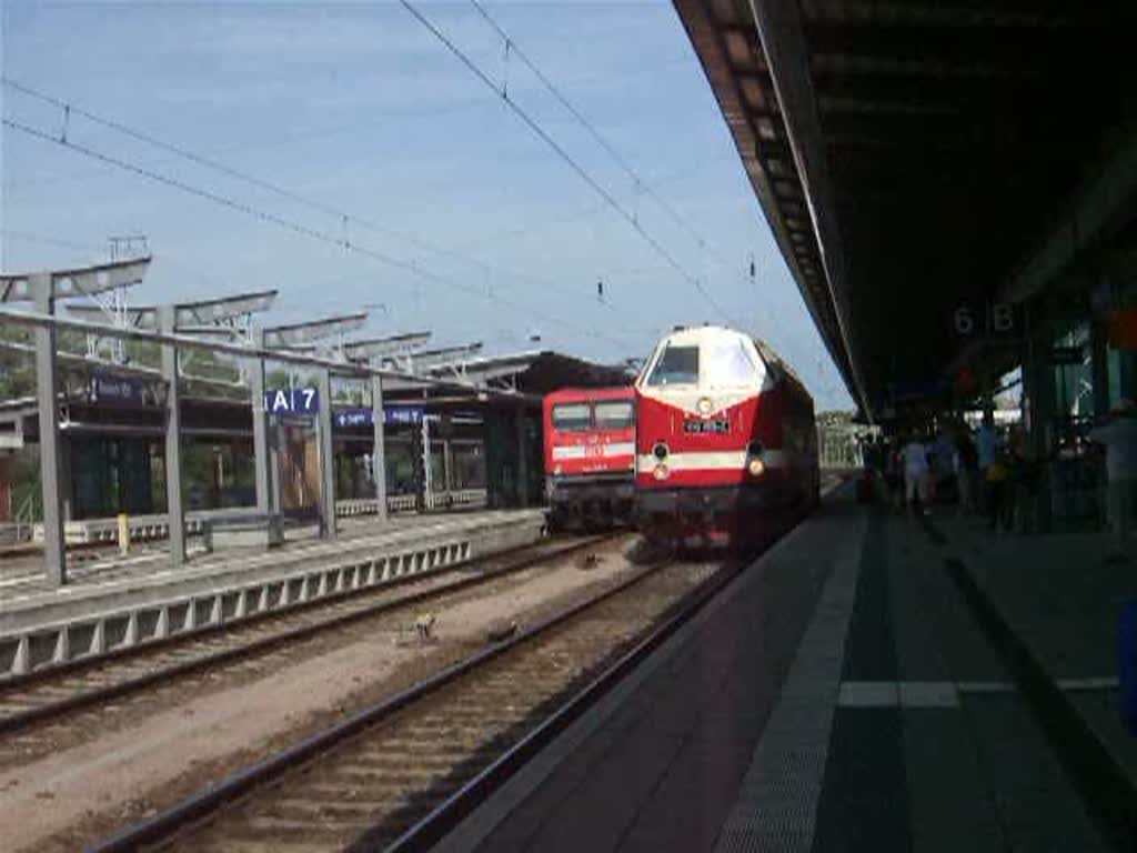 119 158-4 beim Rangieren im Rostocker Hbf.Sie hat bis Heute Abend Pause bevor es am Abend um 18.03 Uhr von Warnemnde nach Berlin-Schneweide geht.(08.08.09)