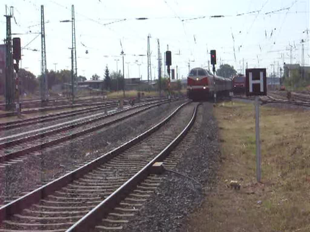 119 158-4(Berlin Macht Dampf e.v)mit dem Sonderzug von Berlin-Schneweide nach Warnemnde bei der Einfahrt im Rostocker Hbf.(08.08.09)