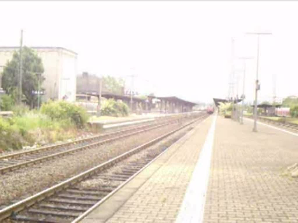 140-CL 015 der HGK fhrt mit Kesselwagenzug aus Hattersheim durch Frankfurt-Hchst am 21.05.08