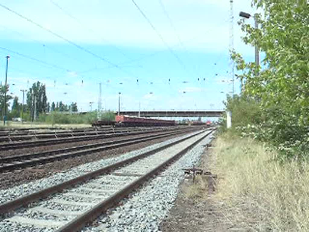 143 001-6 rollt solo durch Eisenhttenstadt in Richtung Guben. 14.08.08