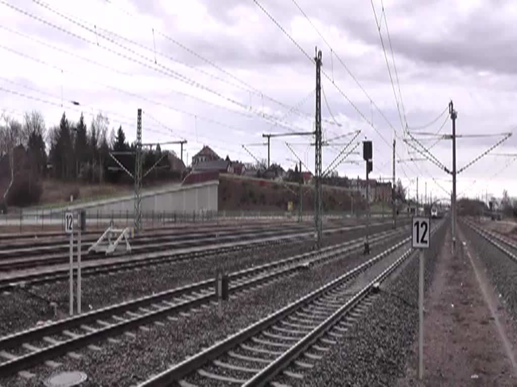 1442 212 und 1442 213 mit der S5X bei der Einfahrt in Werdau. Ein freundlichen Gruß zurück zum Tf. 15.03.2014