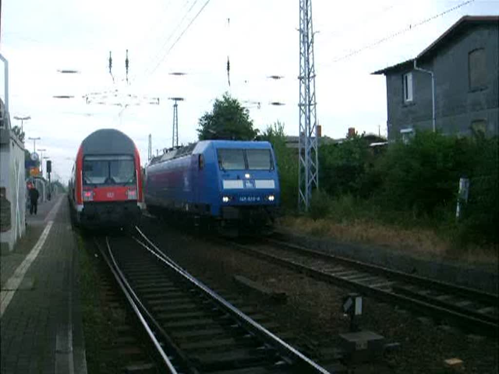 145 023-6 der Firma Eisenbahn-Bau- und Betriebsgesellschaft Pressnitztalbahn GmbH(PRESS)beim Rangieren im Bahnhof Rostock Bramow.(10.07.09)