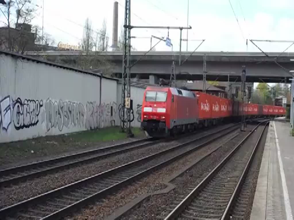 152 039-4 durchfährt mit einem langen Containerzug Hamburg-Harburg 20.4.2016