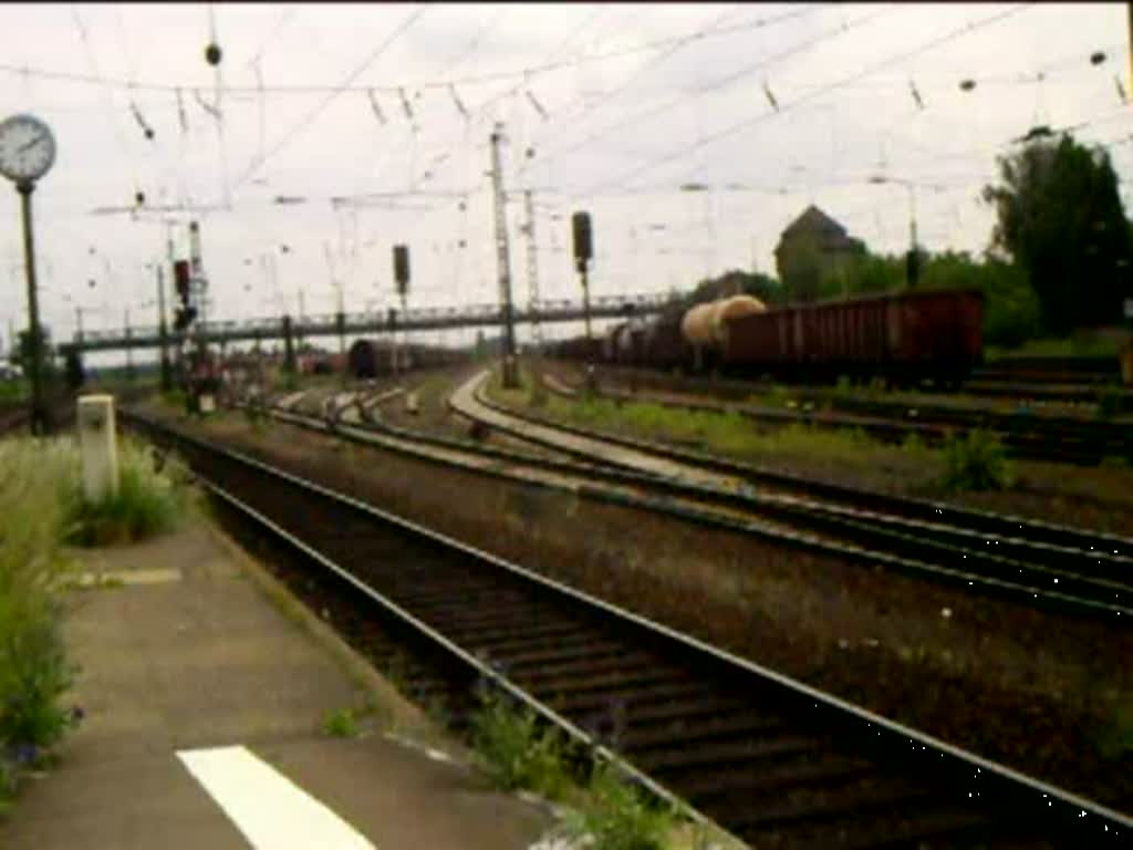 182 003-4 fhrt mit ihrem KLV-Gterzug aus Mainz-Bischofsheim in Richtung Norden. 20.05.08