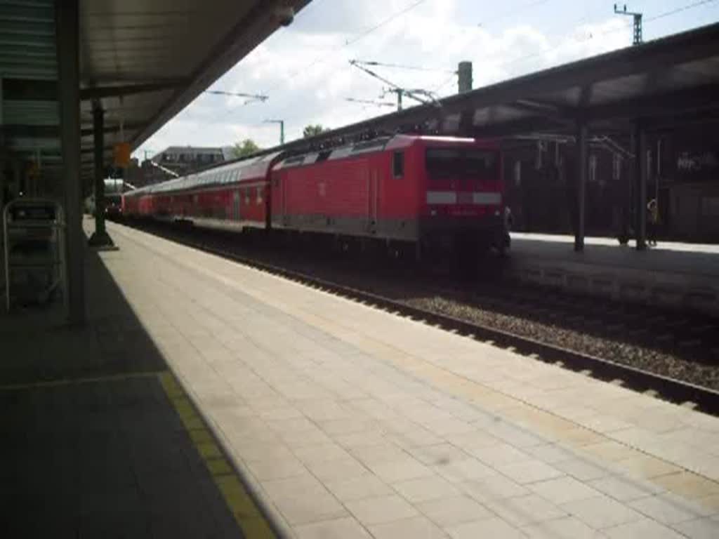 185 054 mit gterzug durch Schwerin Hbf am 5.8.09