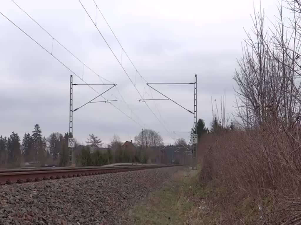 185 142 zu sehen am 13.02.16 mit einem Frankenwaldumleiter an der Schöpsdrehe bei Plauen/V.