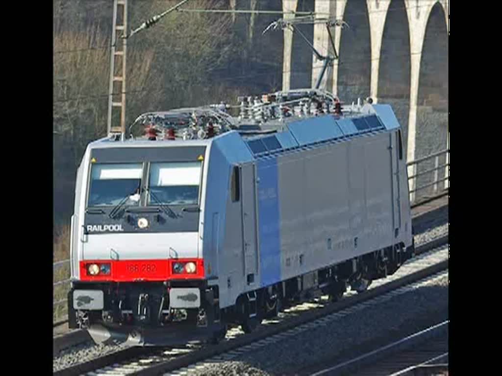 186 282 Lz bei der Einfahrt in Altenbeken Aufgenommen am 07.04.2010.