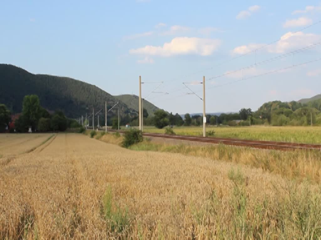 193 554 und 193 640 fuhren am 30.07.18 mit einem KLV-Zug durch Etzelbach (bei Rudolstadt) nach Verona.
 