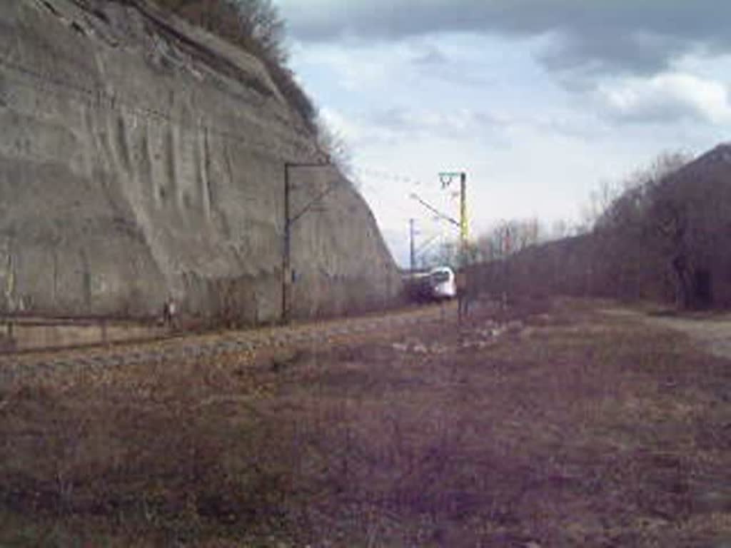 2 ICE-T Br 411 fahren ber die  Geislinger Steige  zwischen Amstetten und Geislingen in Richtung Stuttgart.