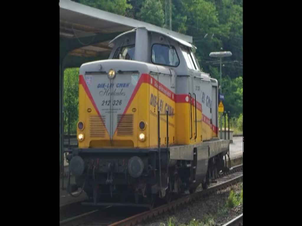 212 326  Herkules  der Lei GmbH, als Tfzf durch Eichenberg in Richtung Gttingen. Aufgenommen am 12.09.2010.