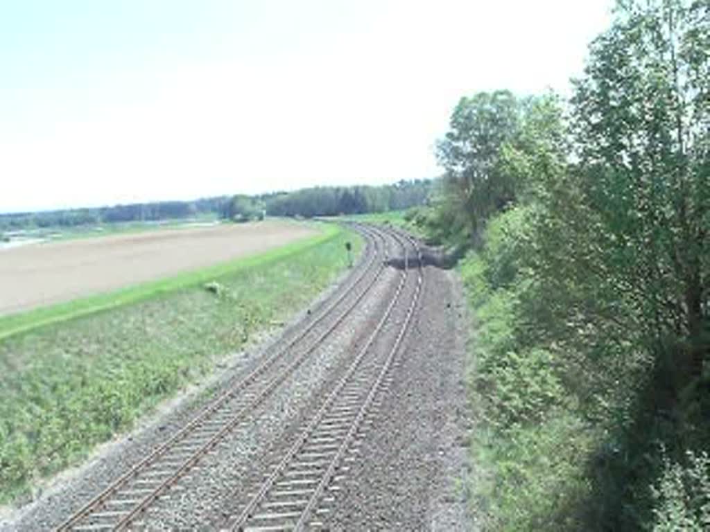 223 068 zieht bei Oberteich ein ALX nach Hof. 03.05.09