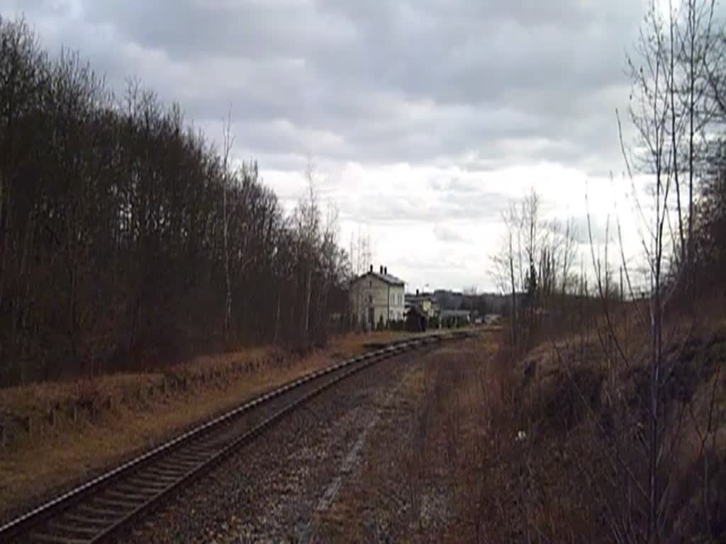 232 384 und 232 347 zu sehen mit einem Elbtalumleiter am 15.03.14 in Plauen-West. Ein Klangerlebnis!