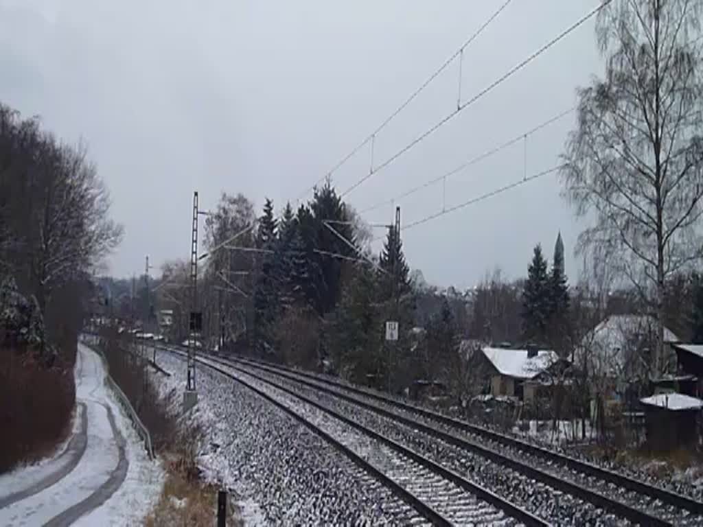 264 001 zu sehen mit einem Kesselzug am 16.01.16 in Plauen/V.