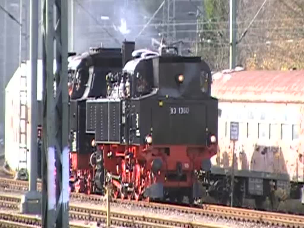 3. Rottweiler Dampftage : die 93 1360 und die 86 333 der Sauschwnzlebahn fahren ins Betriebswerk Rottweil am 31/10/10.
