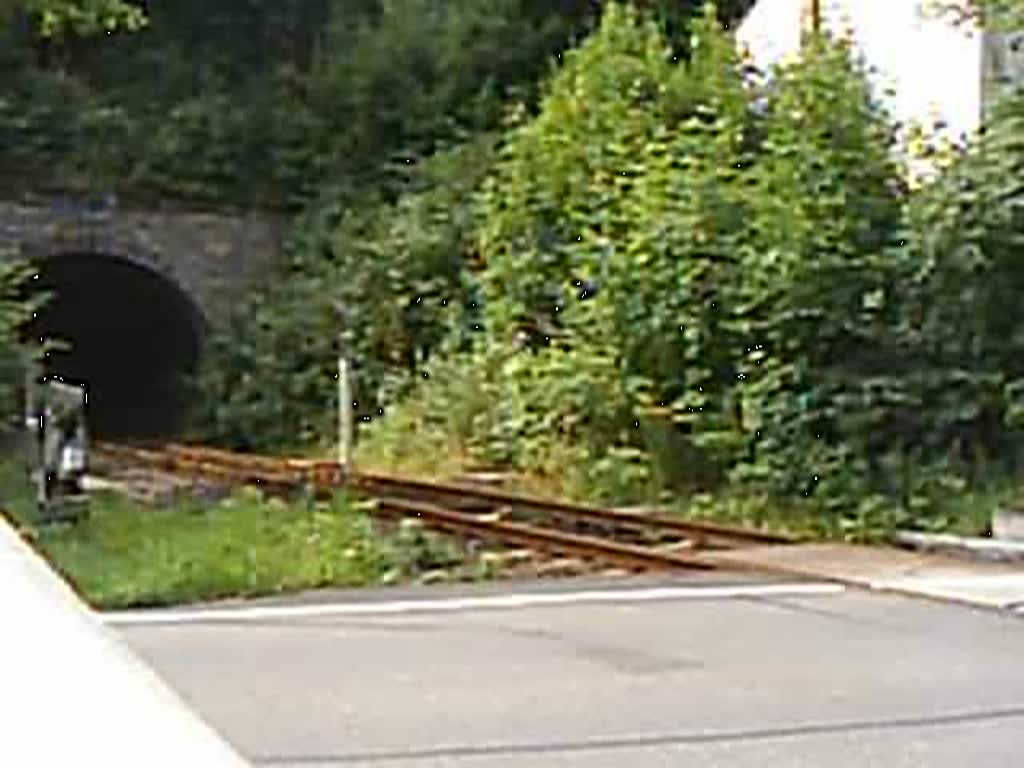 642 als VBG in Greiz (Schlossbergtunnel, Ausfahrt Ri. Gera).