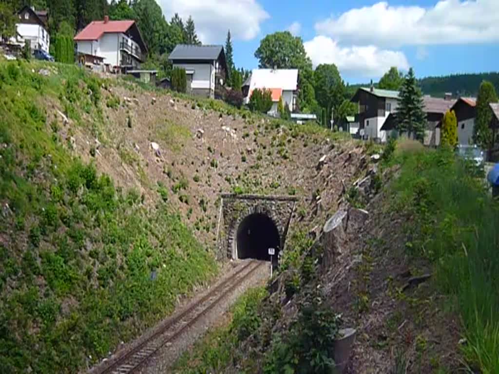 754 066-9 mit dem Sp 1965 zu sehen am 26.06.17 in Železná Ruda centrum.