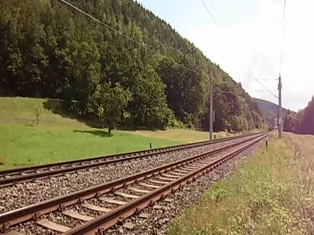 92 80 1203 013-8 D-SWT mit einem Güterzug in Remschütz am 12.07.13