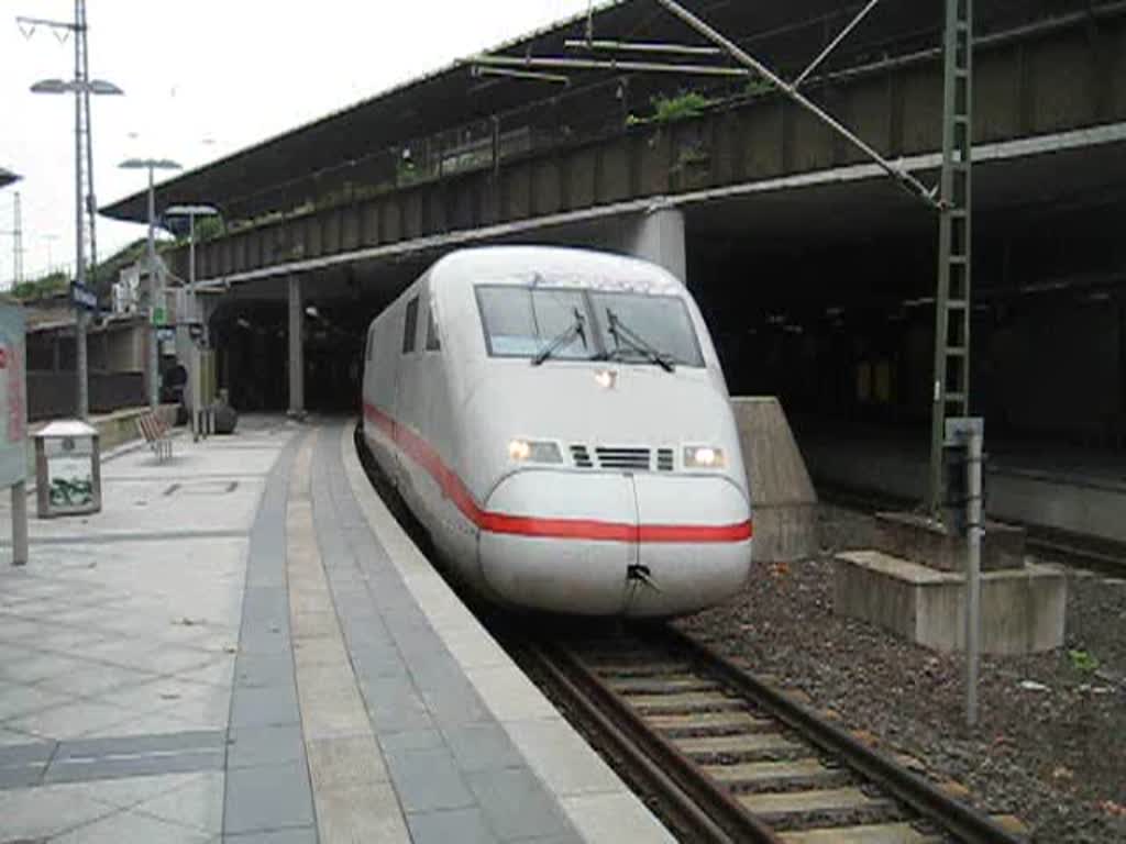93 80 5 402 011-1 D-DB verlsst am 26. August 2008 als ICE 547 nach Kln/Bonn Flughafen den Bahnhof Kln Messe/Deutz.