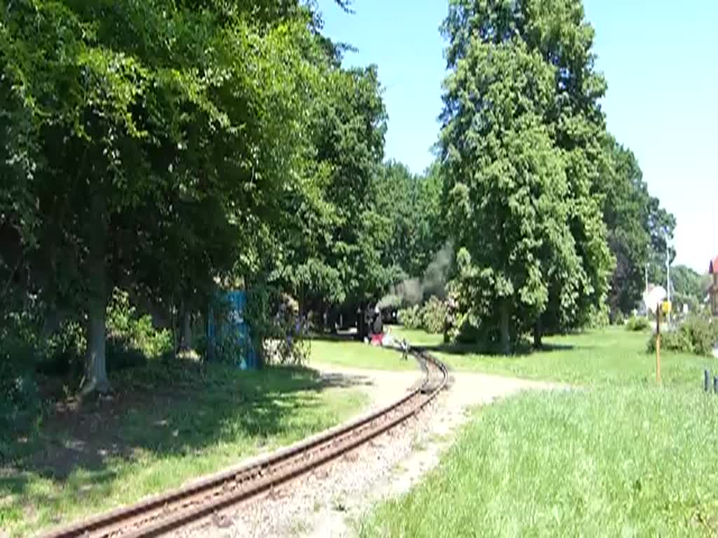 99 3312 verlässt mit einen Sonderzug nach Weißwasser am Haken am 31.05.2014 Bad Muskau. 