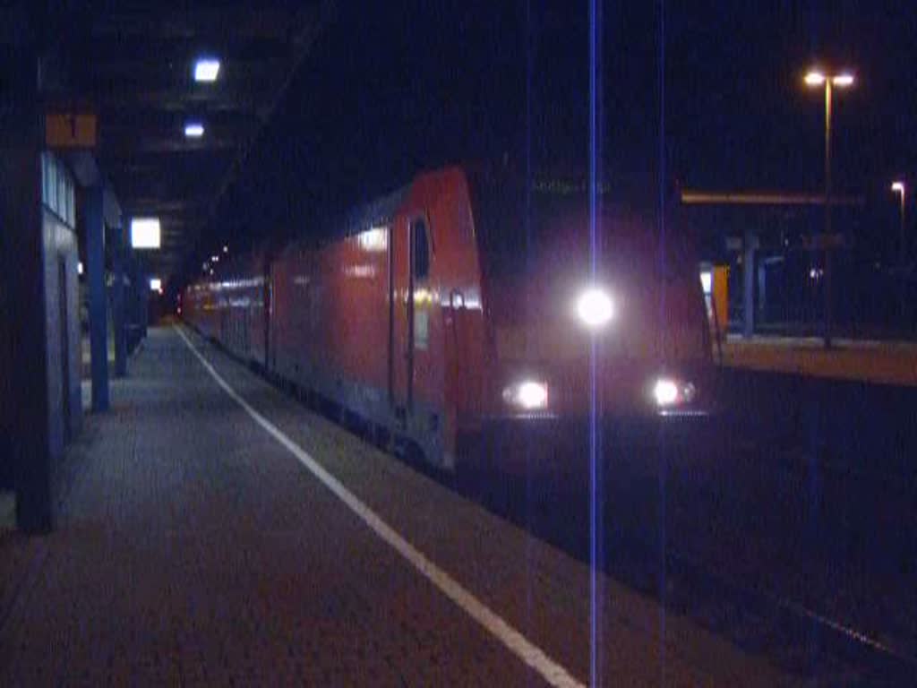 Abfahrt einer 146 auf der Gubahn aus dem Bahnhof Herrenberg mit eingeschaltetem Fernlicht am 01.01.2007