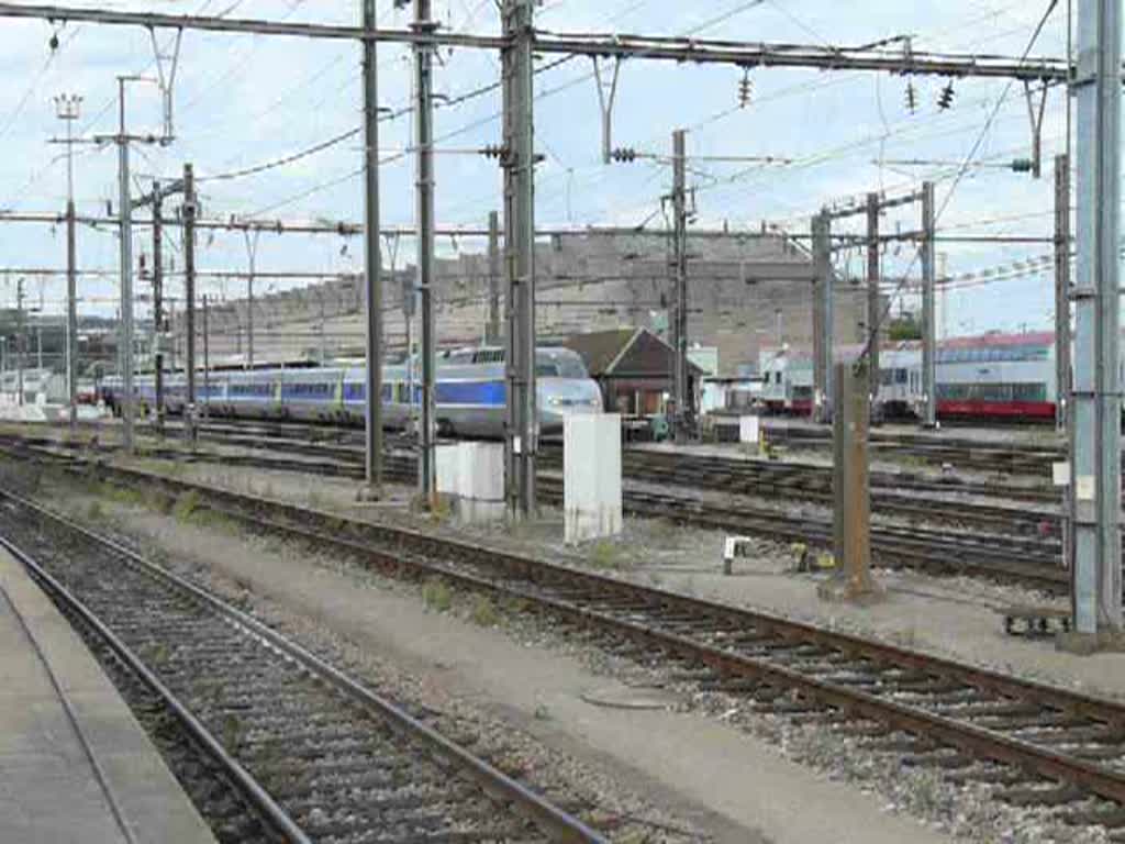 Abfahrt des TGV in Luxemburg Richtung Paris am Nachmittag des 17.08.08.