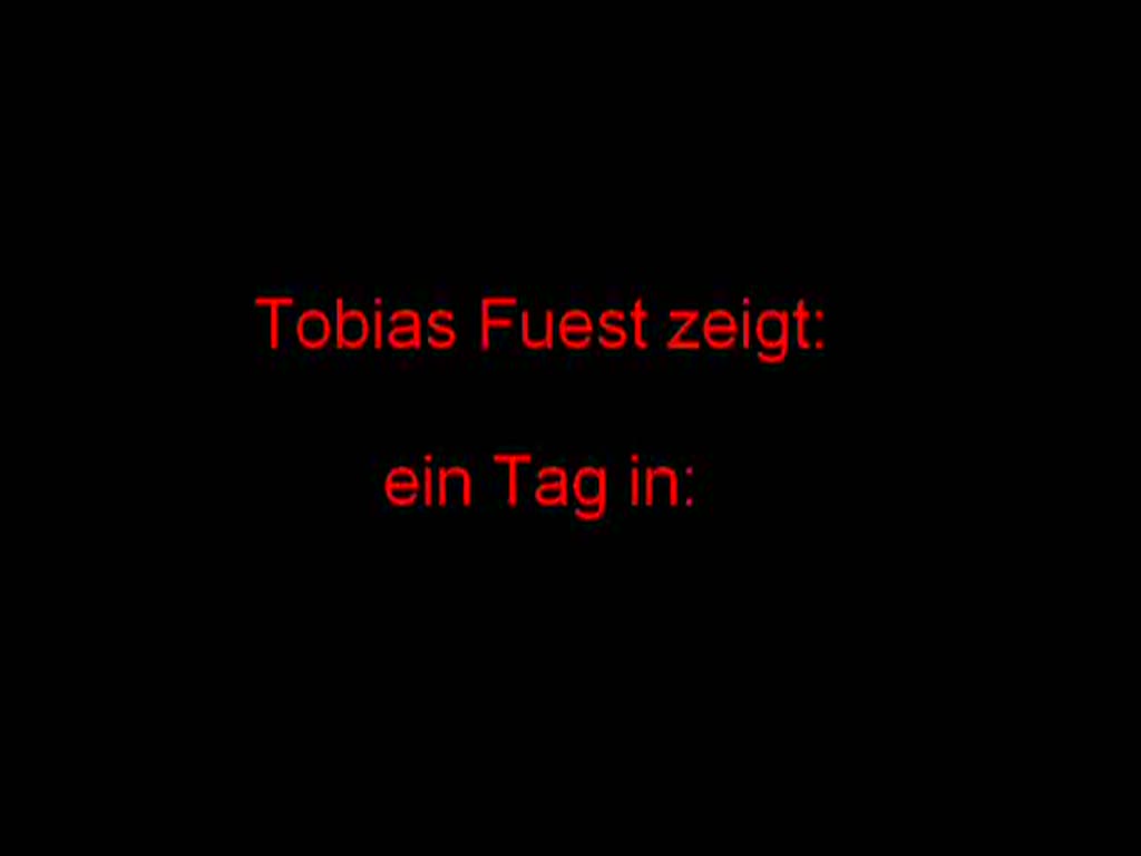 Am 14.10.2010 ging es in die Kulturhauptstadt 2010.
Neben den gewhnlichen Anblicken im Schienenverkehr gab es auch zwei berrraschungen: zum einen die E 42, die ihrem Sonderzug zum Eurostrand Fintel zog und zum anderen die 103, die noch bis zum 11.12.2010 planmig mit ihrem Sonderzug unterwegs war.

Besonders danken mchte ich Feyibel, der mir bei der musikalischen Bearbeitung sehr geholfen hat!

Musik: Paul Kalkbrenner - Aaron, Kate Ryan - Voyage, Voyage und Scooter - Tetris (wie bei den anderen Videos auch sind die Lieder nicht GEMA geschtzt!)

