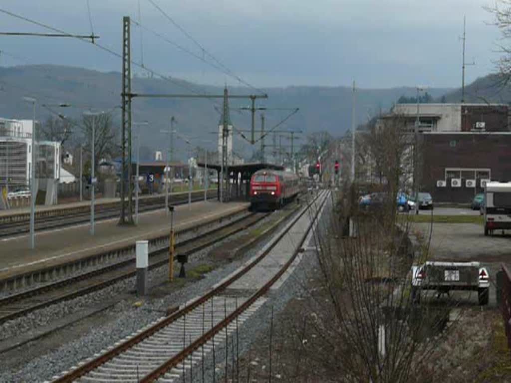 Am 20.03.2010 verlässt Lok 218 408-3 den Bahnhof von Boppard, mit ihren kurzen Zug in Richtung Emmelshausen.(Hunsrückbahn)