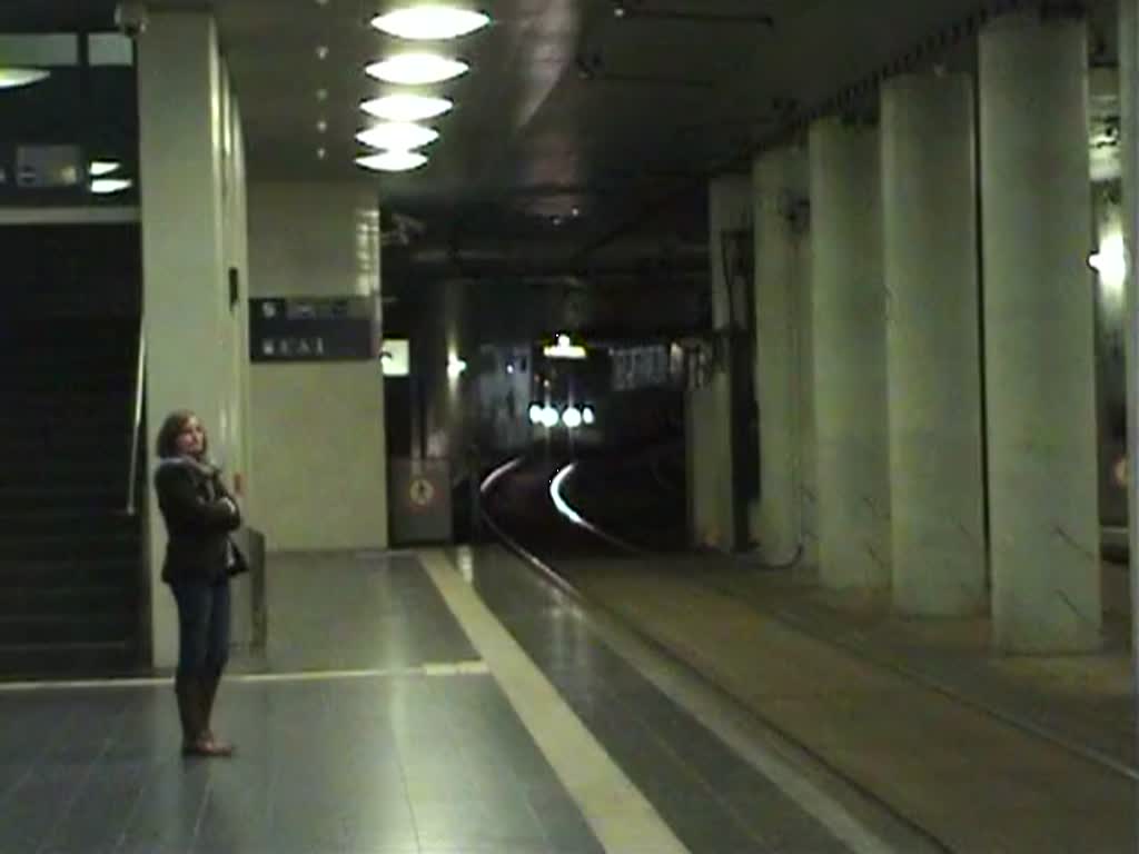 Am 21.10.2010 fuhren Tatras durch den Tunnel unter dem Hauptbahnhof, weil auf dem Neuen Markt der  Groe Zapfenstreich  abgehalten wurde.