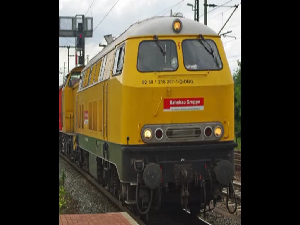 Am 24.07.2010 reichte eine kurze Stippvisite in Eisenach aus um endlich mal 218 287-1 vor die Linse zu bekommen. Unterwegs war sie mit einigem an Bahnbau-Gertschaften.