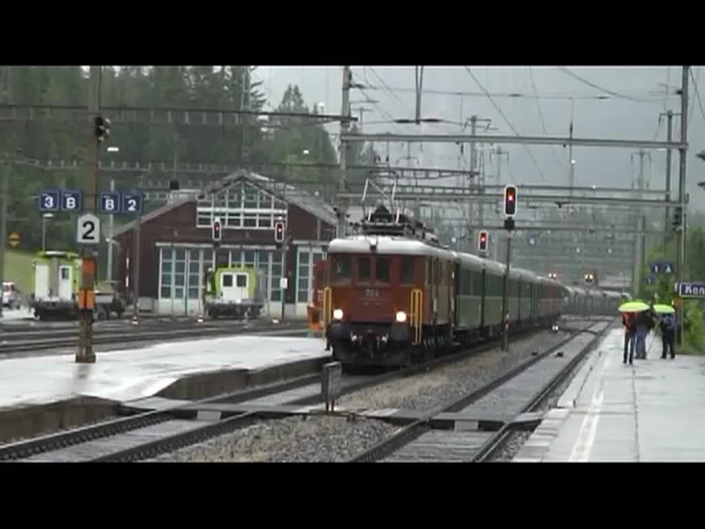 Am 29.6.2013 trifft BLS Ae 6/8 205 mit dem  SwissClassicTRain  in Kandersteg ein.