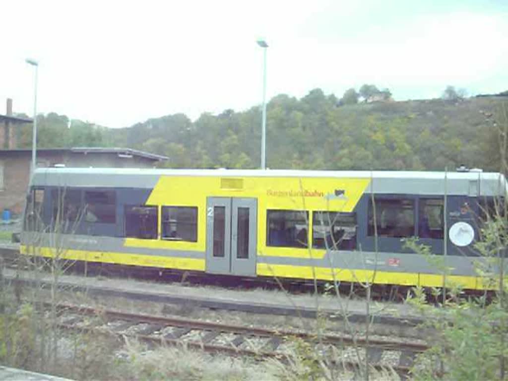 Ausfahrt der Burgenlandbahn in Nebra.(25.10.09)