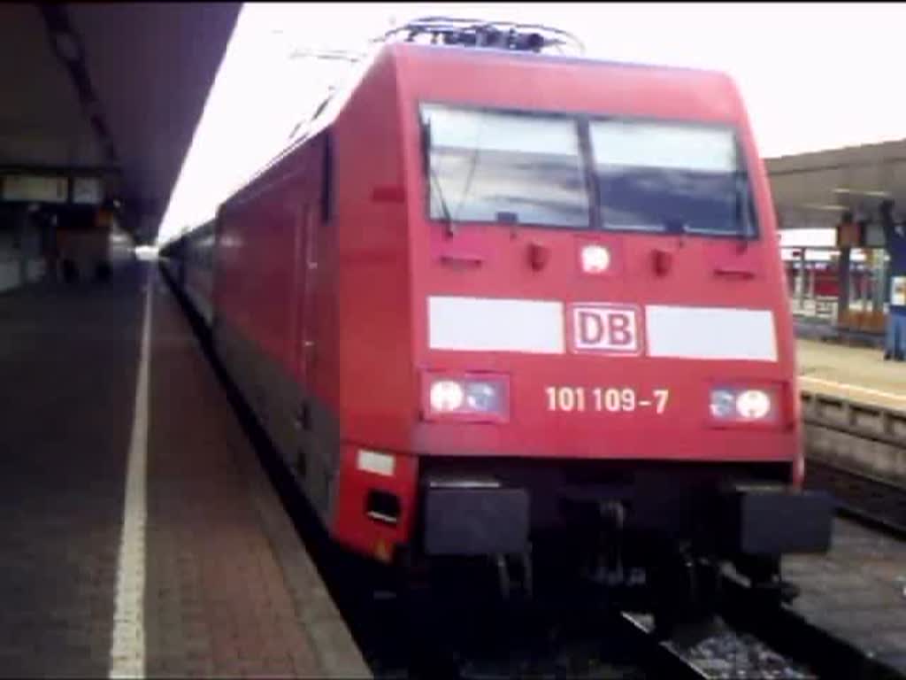 Ausfahrt des EC 101 HamburgAltona nach Chur mit 101 1097