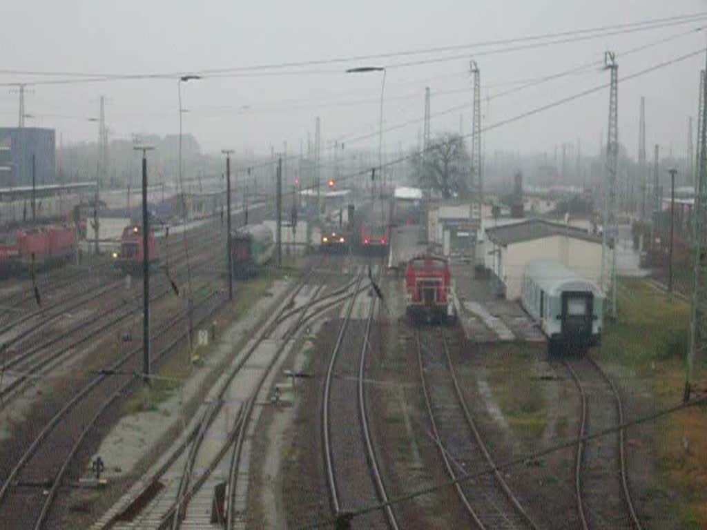 Ausfahrt des RB 28523 am 06.11.08 aus den Cottbuser Bahnhof .