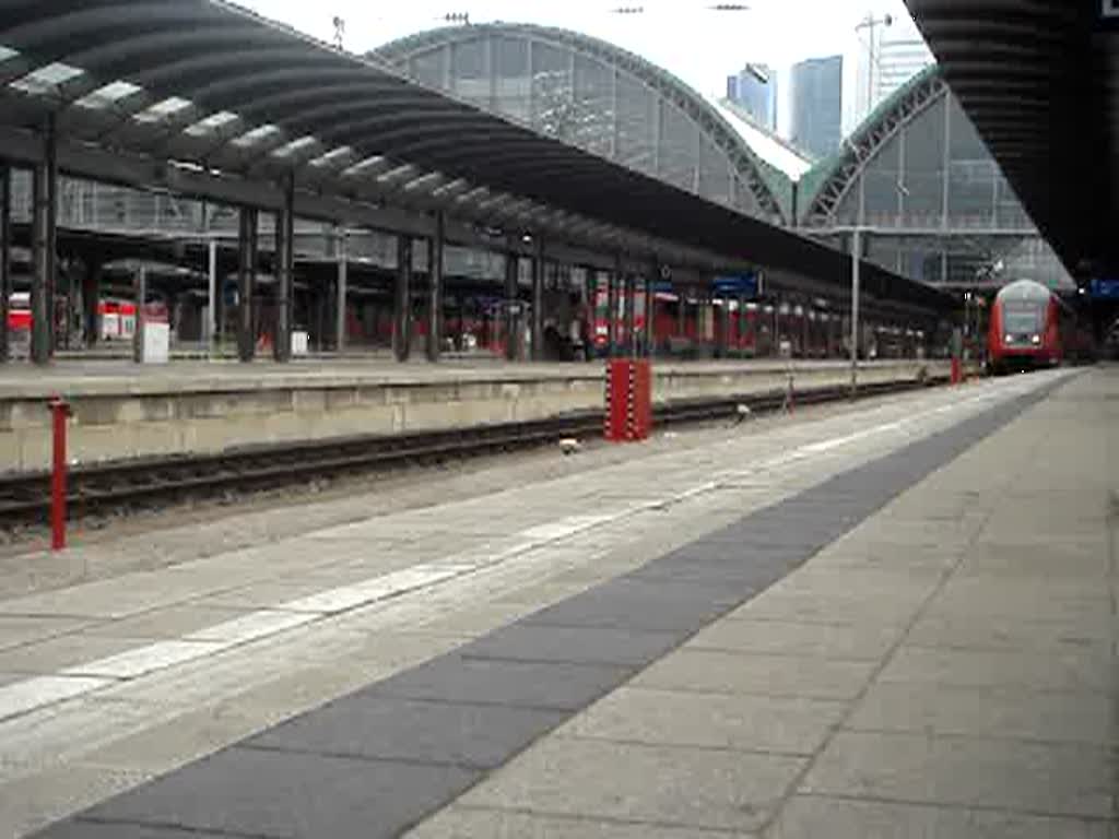 Ausfahrt des RegionalExpress 4506 nach Fulda ber Wchtersbach. Aufgenommen am 05.07.07 Ffm