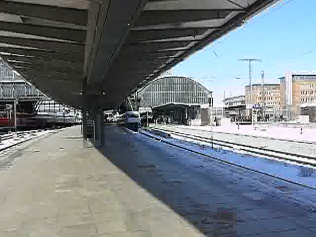 Ausfahrt eines ICE 2 aus dem Bremer HBF,am 06.03.2010