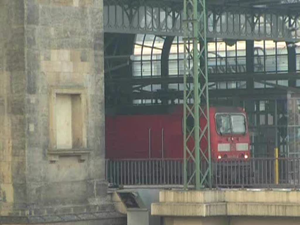 Ausfahrt der S1 nach Schna aus dem Dresdner Hbf, 26.01.2010