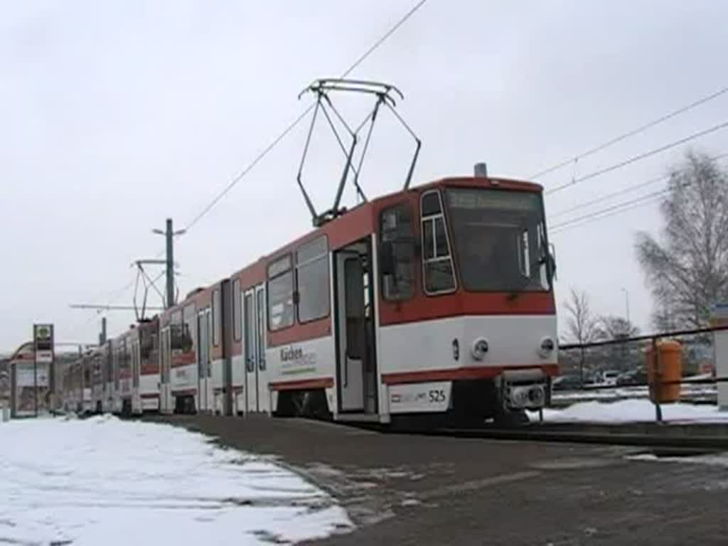 Ausfahrt einer Tatrabahn am Urbicher Kreuz, 20.2.2009