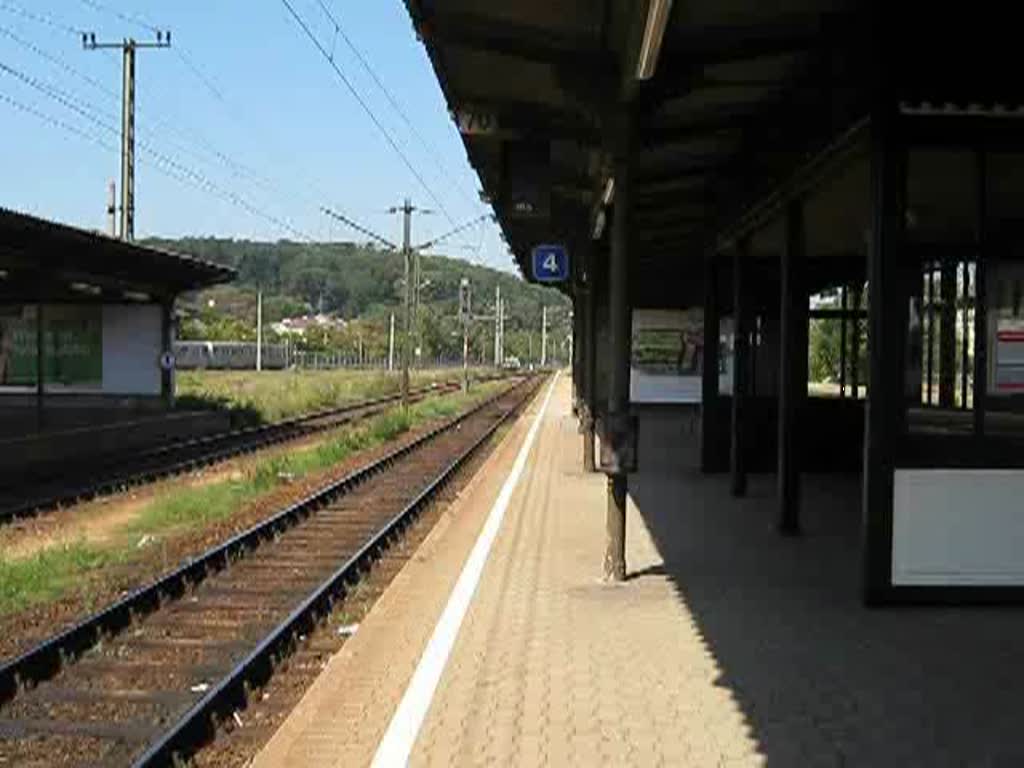 Bahnhofsdurchsage fr S-Bahn nach Wien Westbahnhof. Aufgenommen am 20.08.2009 in Wien Htteldorf.