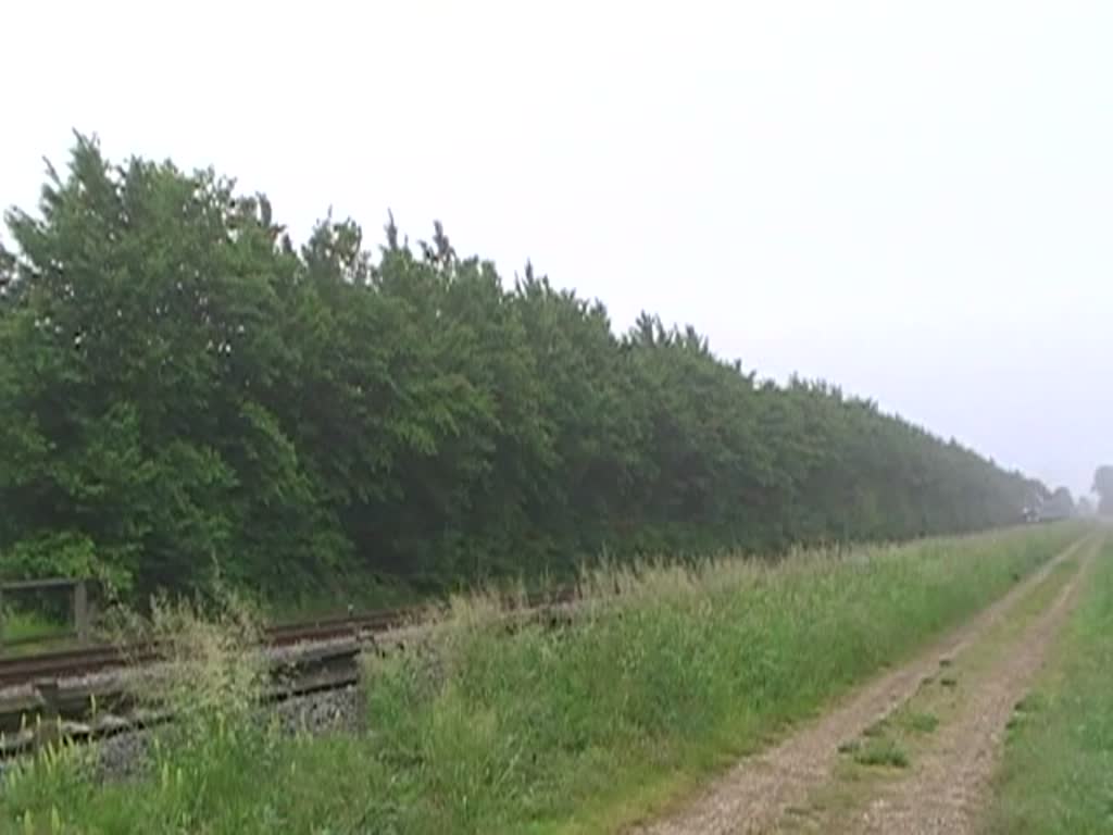 Bei Entzheim am 19/05/12, kreuzung zwischen eine BB 67400 und ein X 76500.