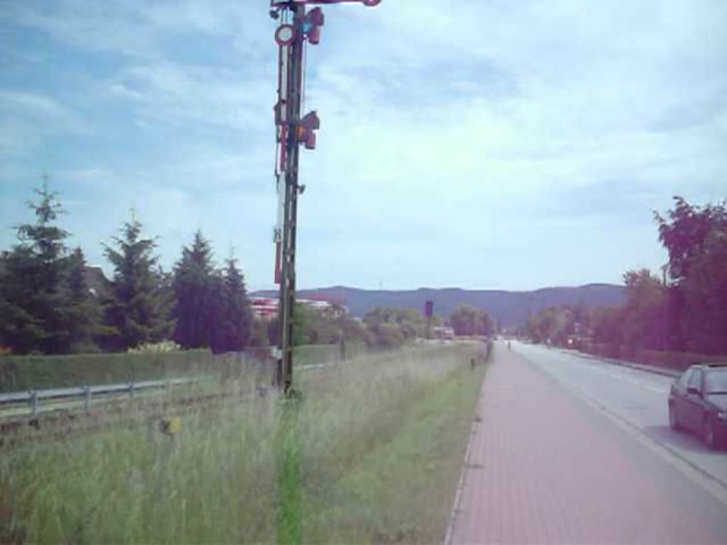 Berga-Kelbra Ausfahrt der Thyraliesel nach Stolberg(HARZ).Im Hintergrund der Kyffhuser Fernsehturm, leider geschlossen.
14.06.09