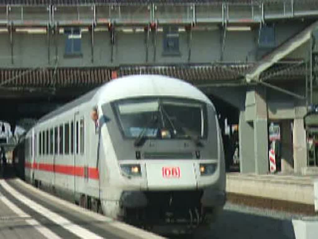 Br 101-047 (Feuerwehr ) aus Darmstadt.

Dieses Video ist einer meiner ersten desswegen endschuldige ich mich fr das Wackeln.